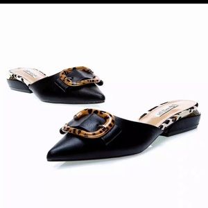 New with out tag 🏷 Black and leopard shoe